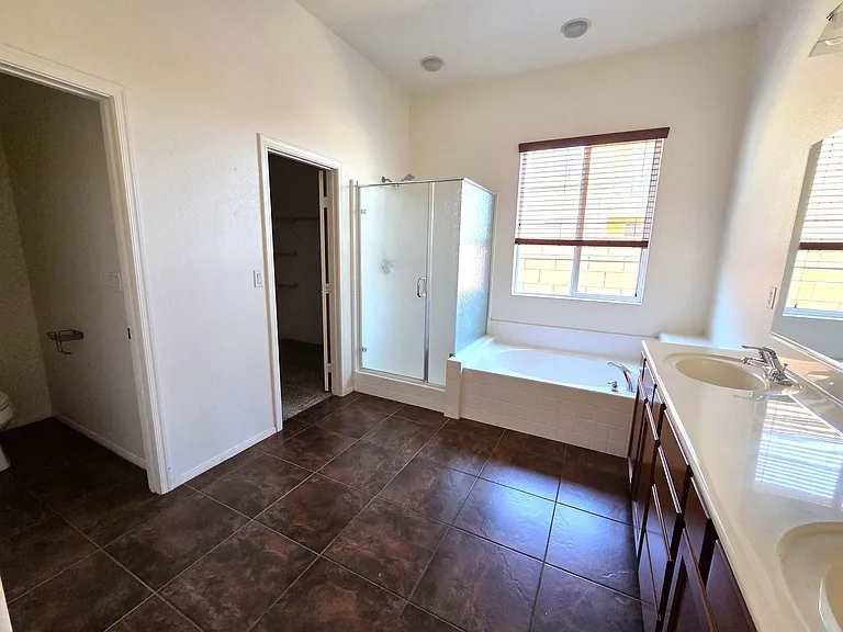 6566 Brooklyn Heights St — Photo 14