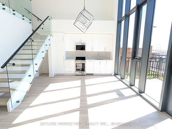 3rd image of 2450 Old Bronte Rd #102