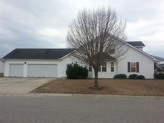 Attached 3 car garage