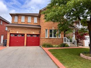 6 Nina Pl, Brampton, ON L7A 2E4