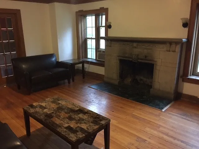 107 S Wright St — Photo 16