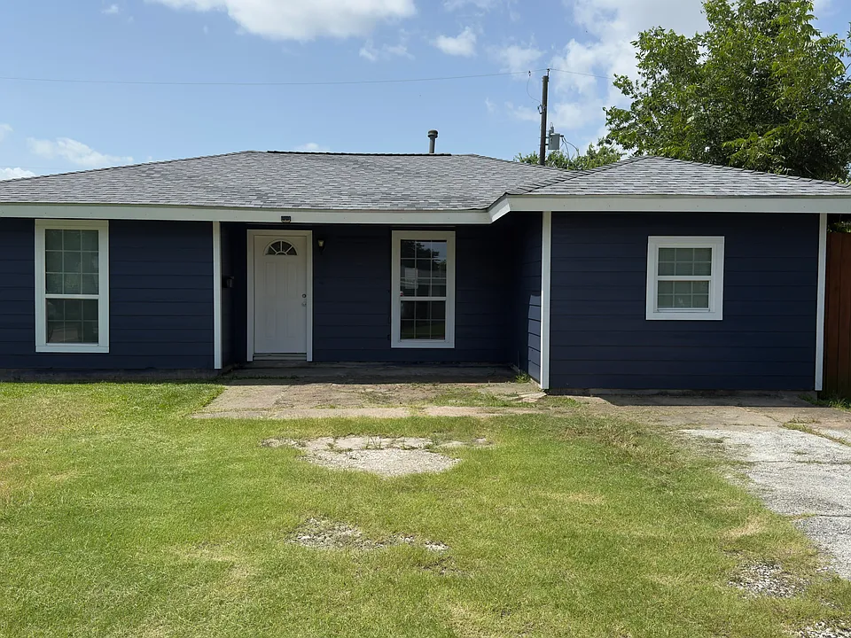 1308 Edward Dr