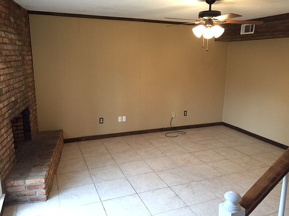 5th image of 1800 Mary Ann Dr