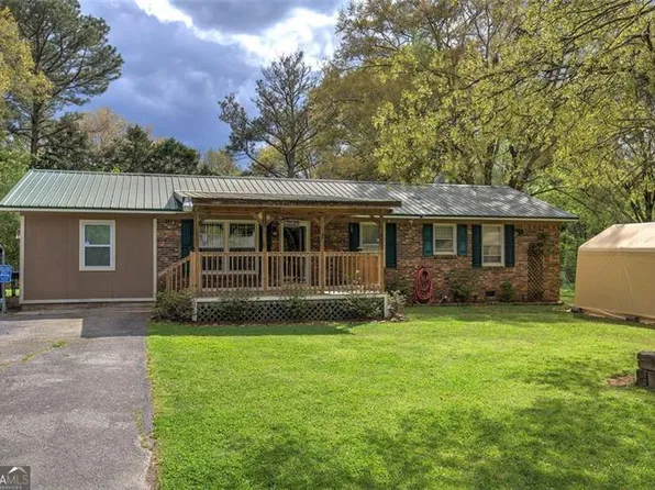215 Parkway Dr SW, Adairsville, GA 30103