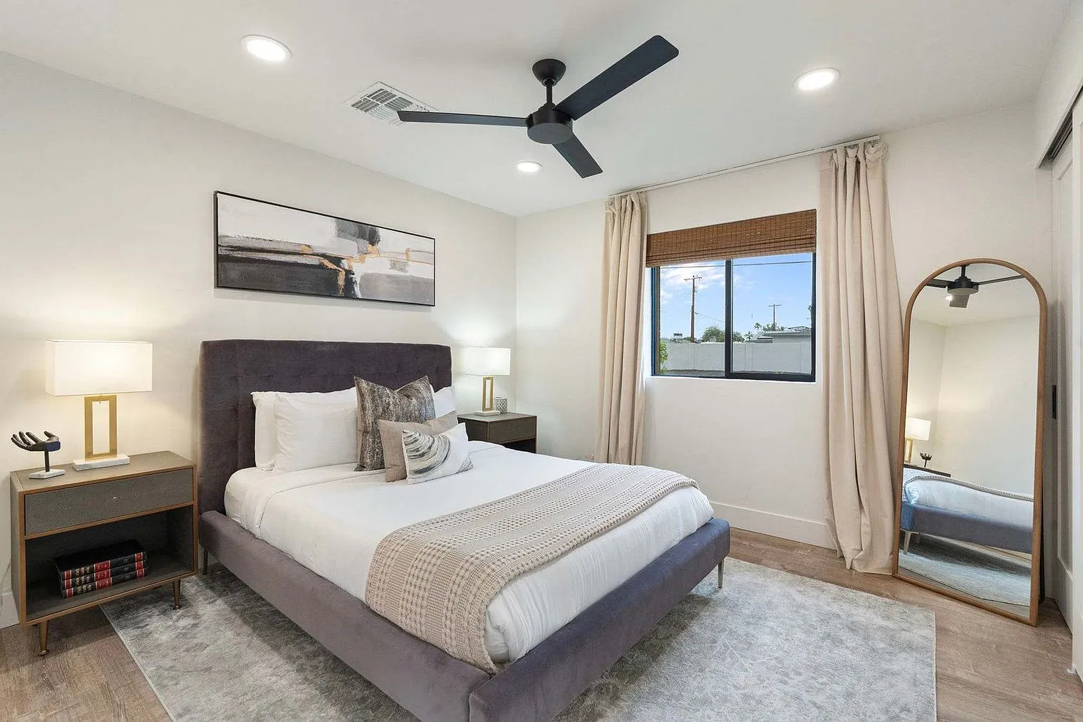 4 bed, 3.0 bath, 1991 sqft, $7,986 — Photo 4