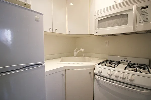 Rented by Bold New York | media 17