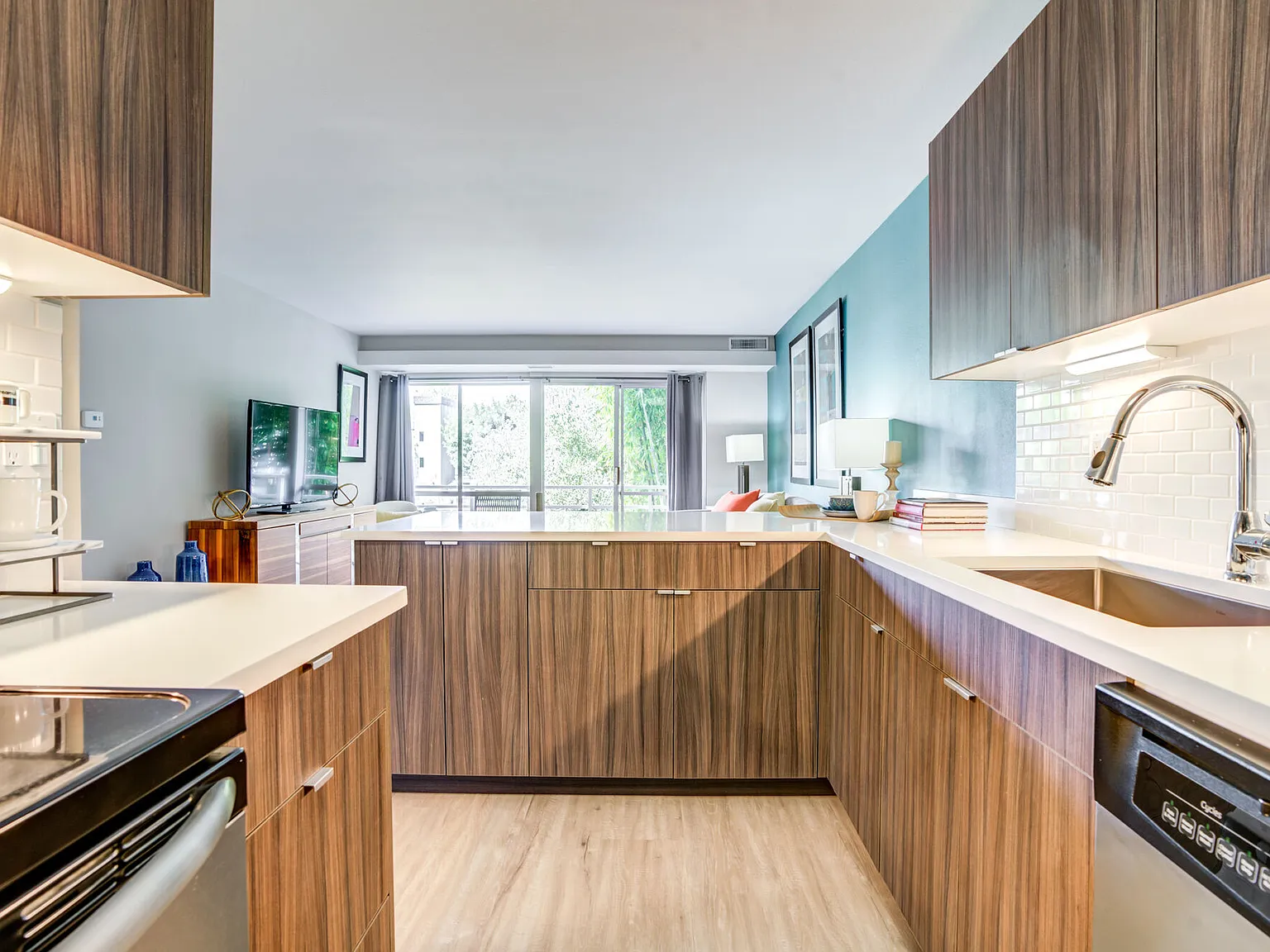 Citra Apartments — Photo 1