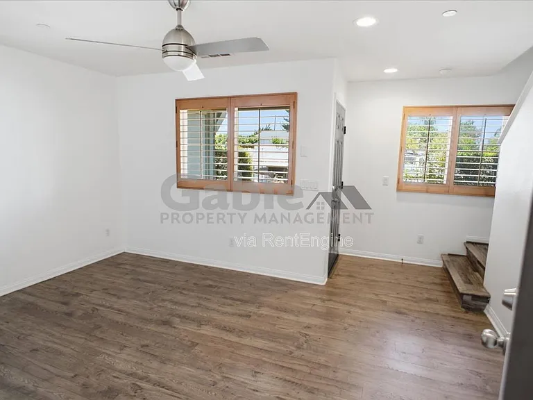 14854 Nordhoff St — Photo 2