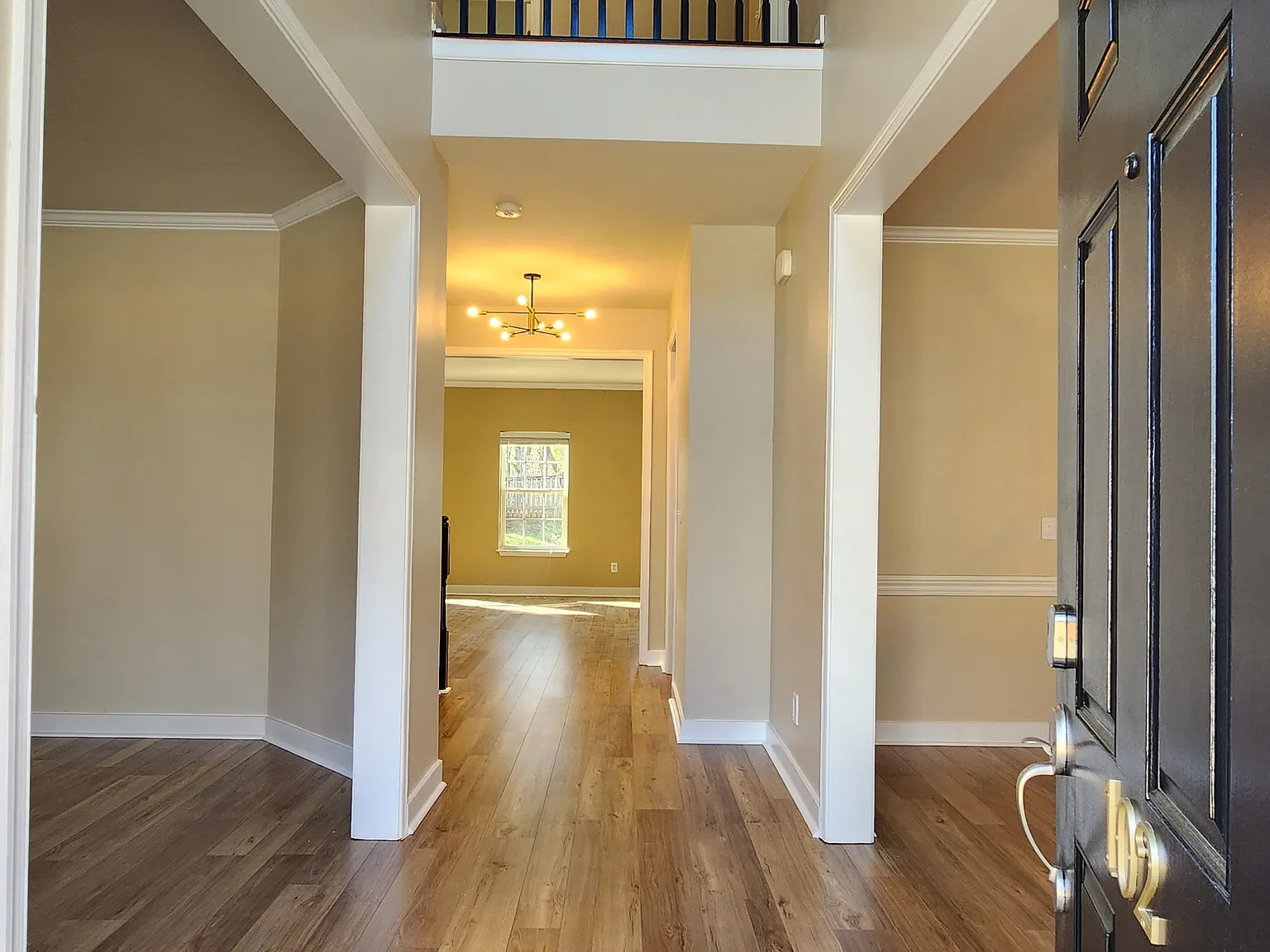 4 bed, 2655 sqft, $4,200 — Photo 2