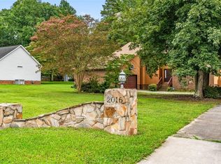 2016 Ledford Rd, Greensboro, NC 27406