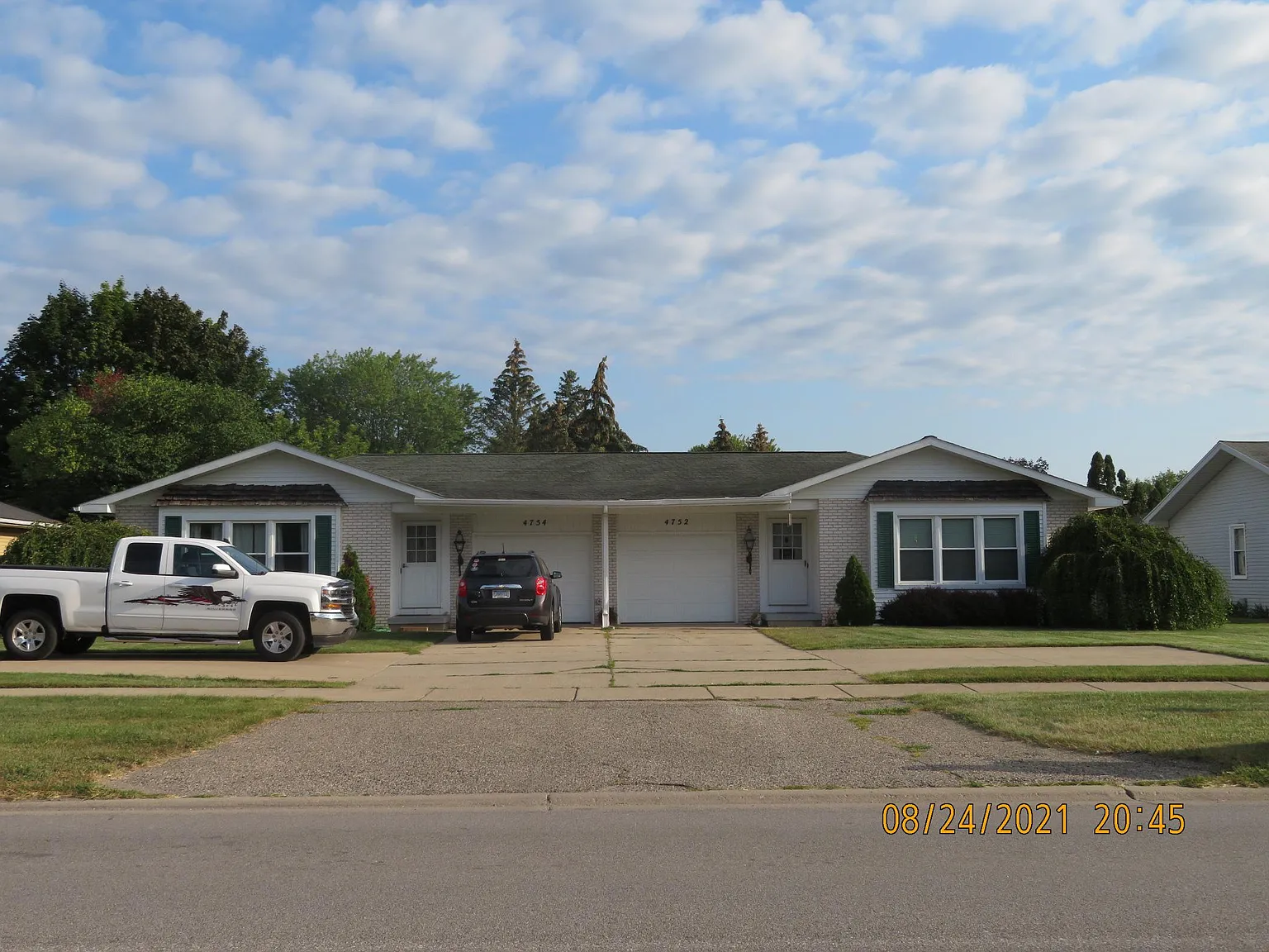 3 bed, 1.5 bath, 1100 sqft, $1,700 — Photo 2