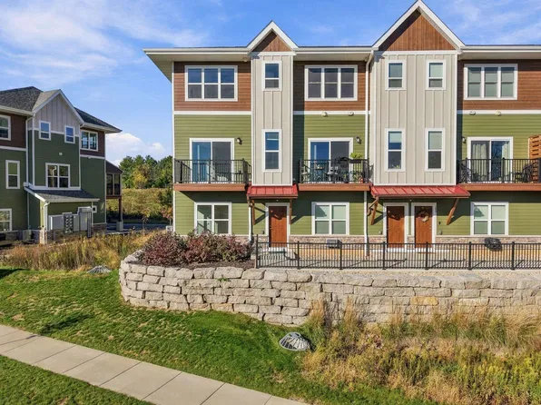 2674 Notre Dame Dr #101, Fitchburg, WI 53711