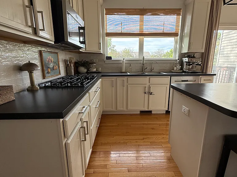 615 Mansfield Way — Photo 10