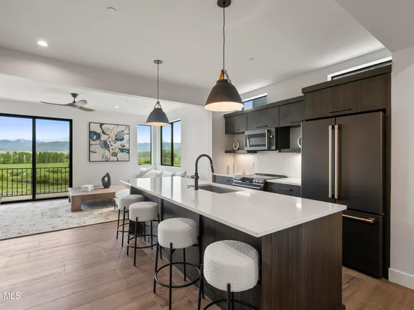 378 AGATE Avenue #2B, Granby, CO 80446