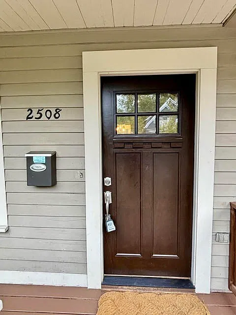 3 bed, 1600 sqft, $4,495 — Photo 2