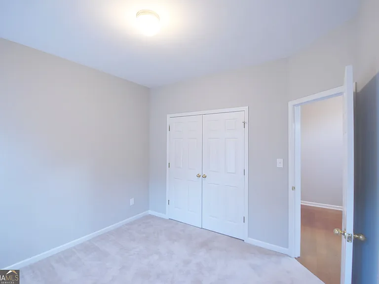 219 Turnbridge Cir — Photo 6