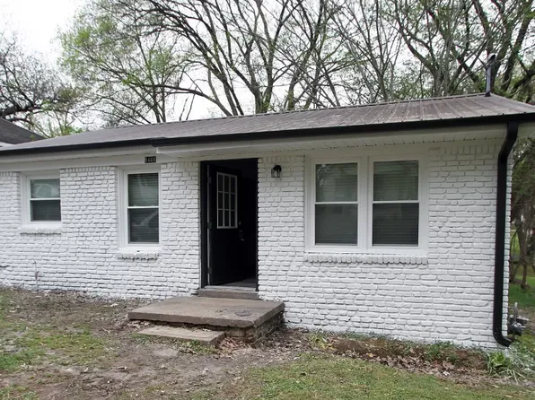1401 Todd Ave, Dyersburg, TN 38024