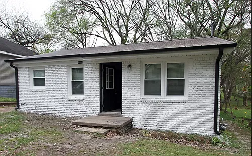1401 Todd Ave Photo 1