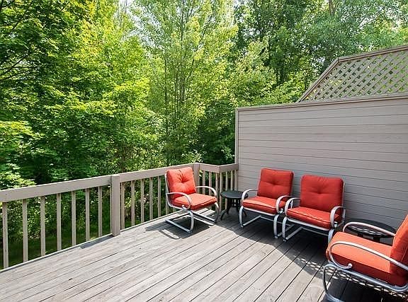 5th image of 507 Woodgrove Dr