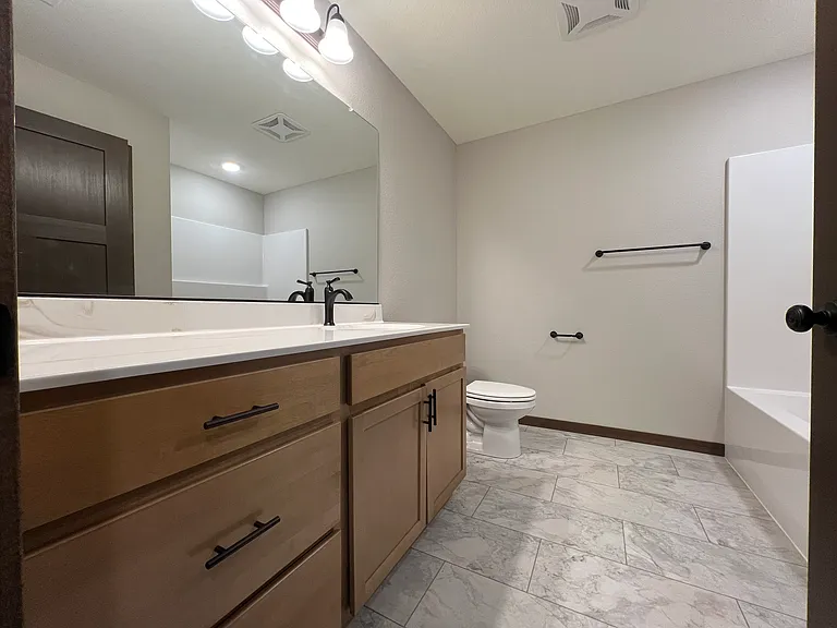 Gateway Place Apartments — Photo 86