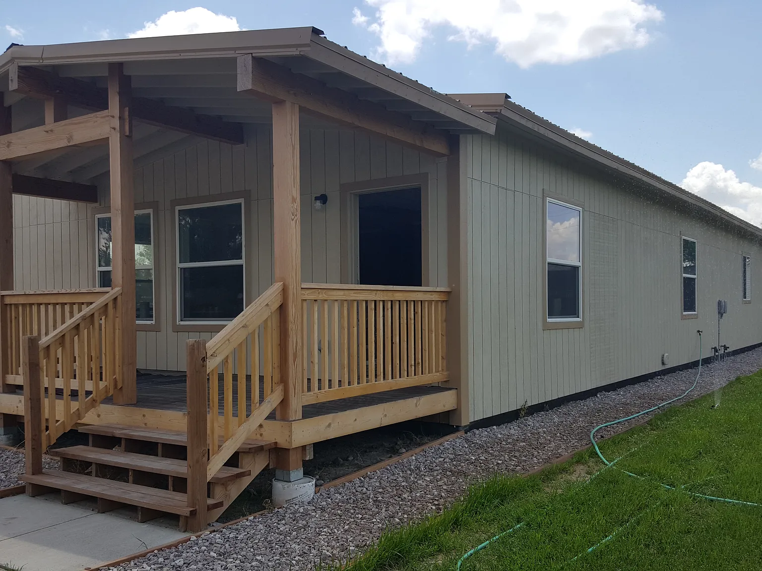 3 bed, 2.5 bath, 1564 sqft, $1,200 — Photo 1