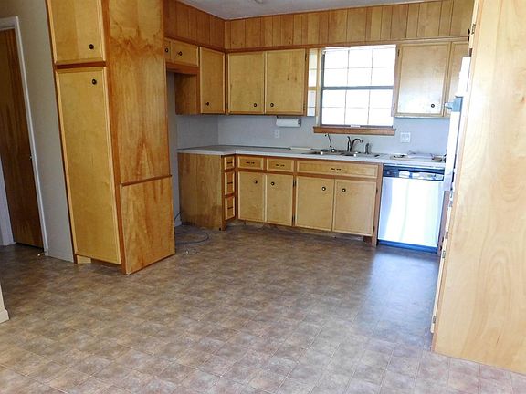 5th image of 315 E Fir Ave
