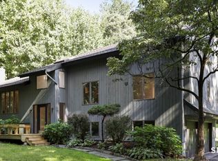 30 North Canton Road, Simsbury, CT 06092