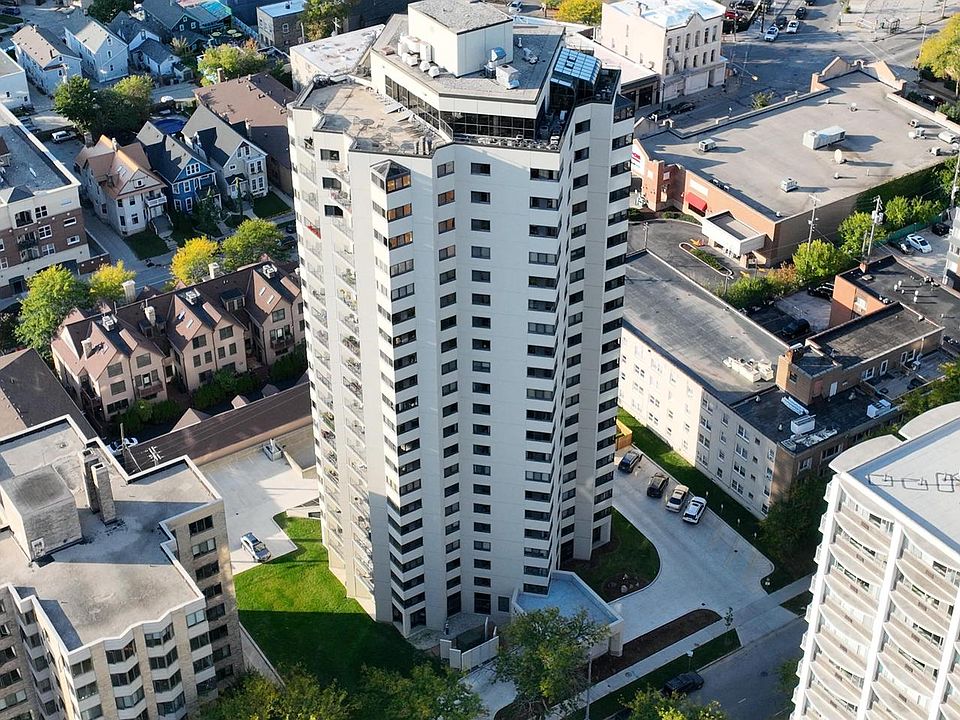 1st image of 1633 N Prospect AVENUE #17C