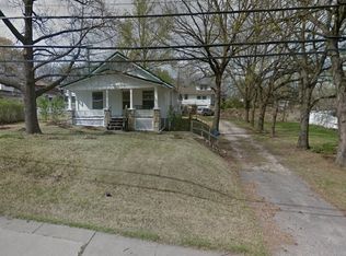 1916 Steele Rd, Kansas City, KS 66106