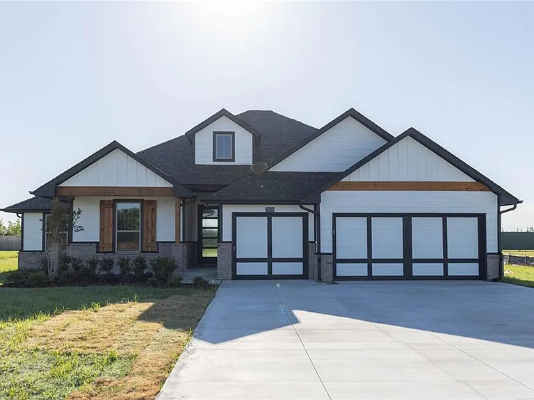 12008 Spear St — Photo 1