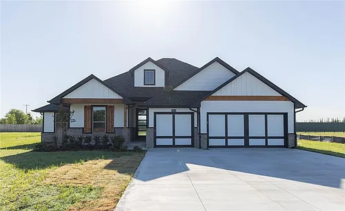 12008 Spear St Photo 1