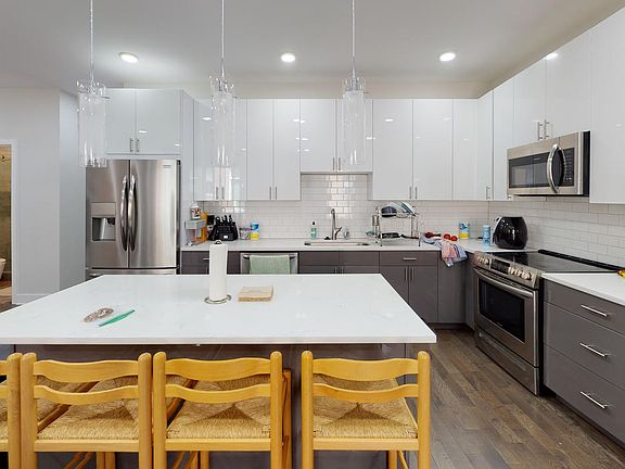 4th image of 1436 Montrose St #11931197