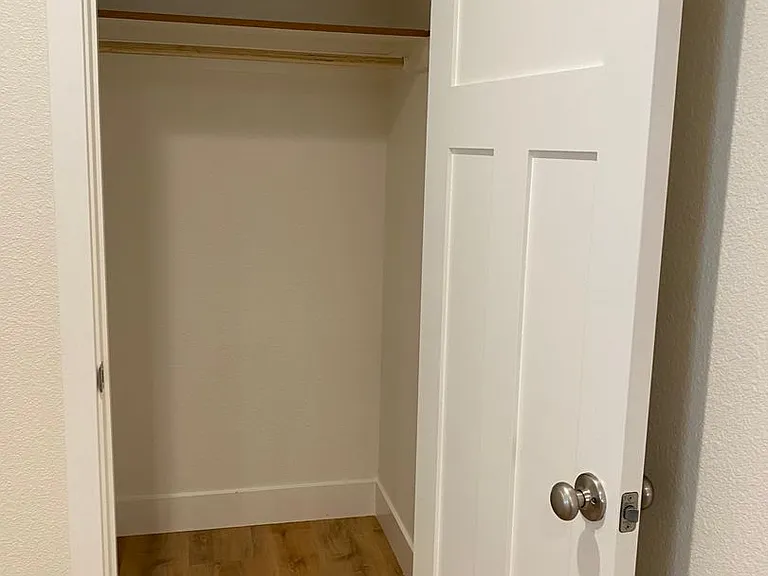 606B West St — Photo 11