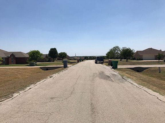 5th image of 10101 Brangus Dr