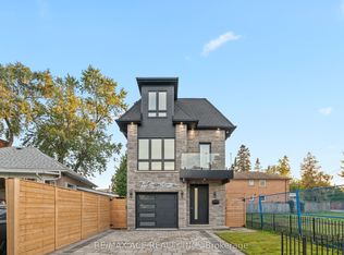 10 A Benson Ave, Mississauga, ON L5H 2P2
