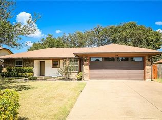 334 Chambers Creek Dr S, Everman, TX 76140