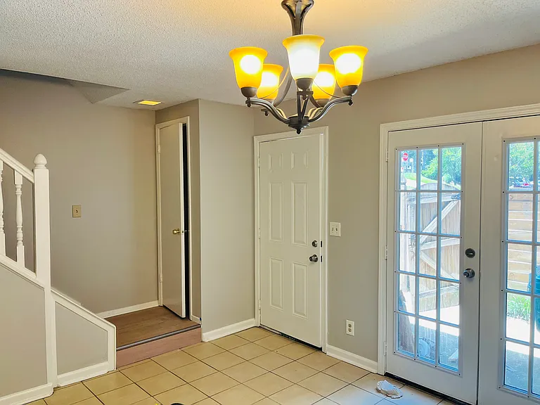 6505 Bannor Ln — Photo 3