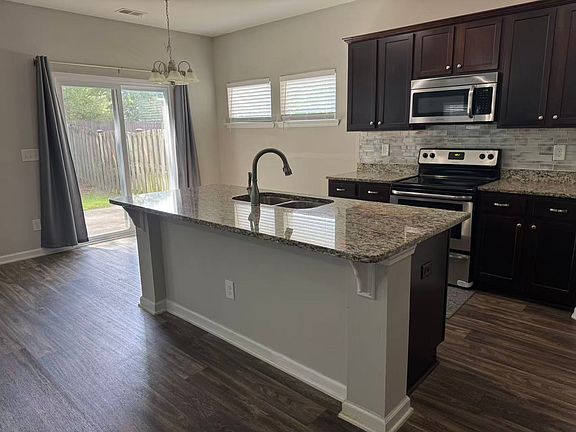 3rd image of 218 Harvest Glen Ln