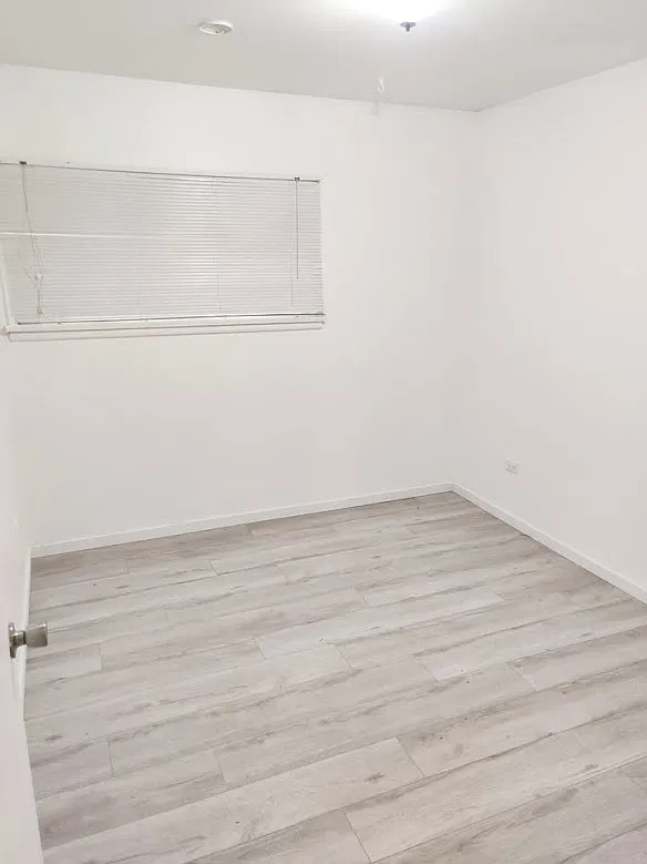 3 bed, 1.5 bath, 1000 sqft, $3,500 — Photo 2