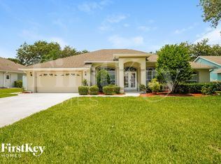 874 Club Hills Dr, Eustis, FL 32726