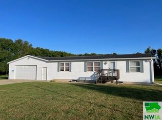 45952 Timber Rd, Vermillion, SD 57069