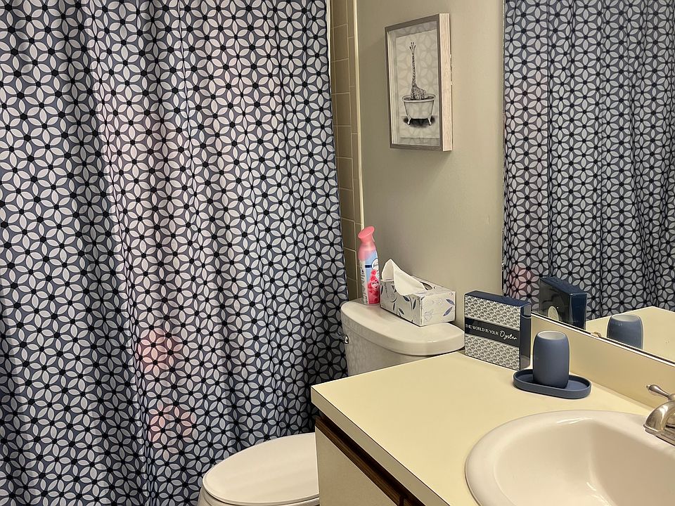 2nd image of 9020 SW 93rd Ln Unit E
