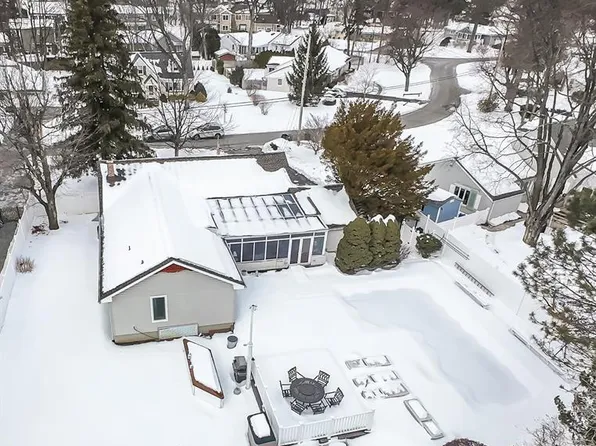 7 Dale Ave, Pompton Plains, NJ 07444