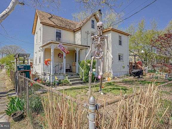 3rd image of 1015 Philadelphia Ave