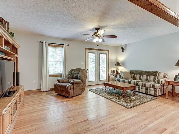 5th image of 9660 Windamere Dr