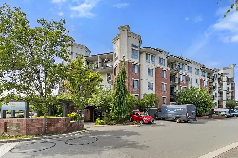 Studio, 1.0 bath, 420 sqft, $1,375 — Photo 2