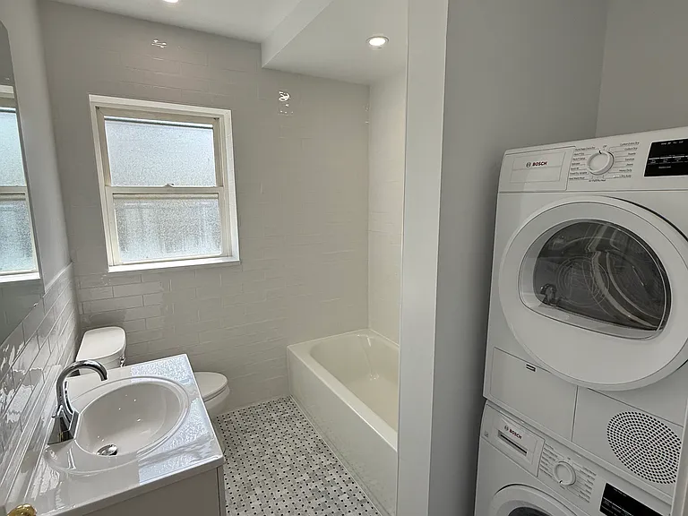 765 Westwood Dr — Photo 14