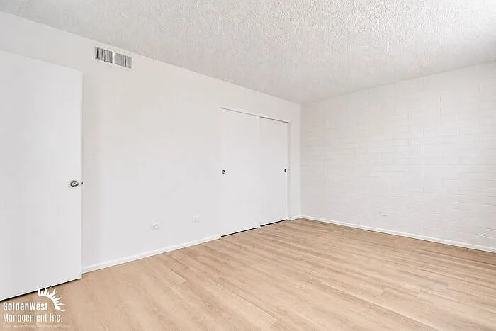 2041 W Berridge Ln #1 — Photo 12