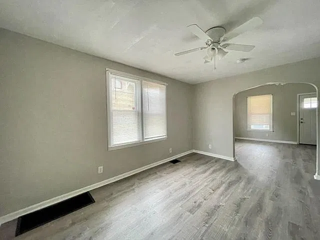 2 bed, 985 sqft, $835 — Photo 4