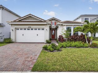 13722 Spruce Pine Dr, Loxahatchee, FL 33470